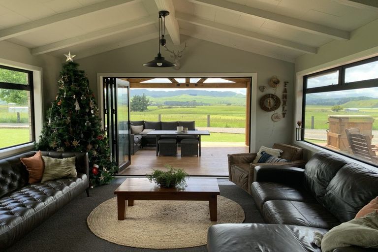 Photo of property in 1008 Cowper Road, Dannevirke, 4976