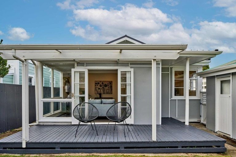 Photo of property in 8 Huia Street, Petone, Lower Hutt, 5012