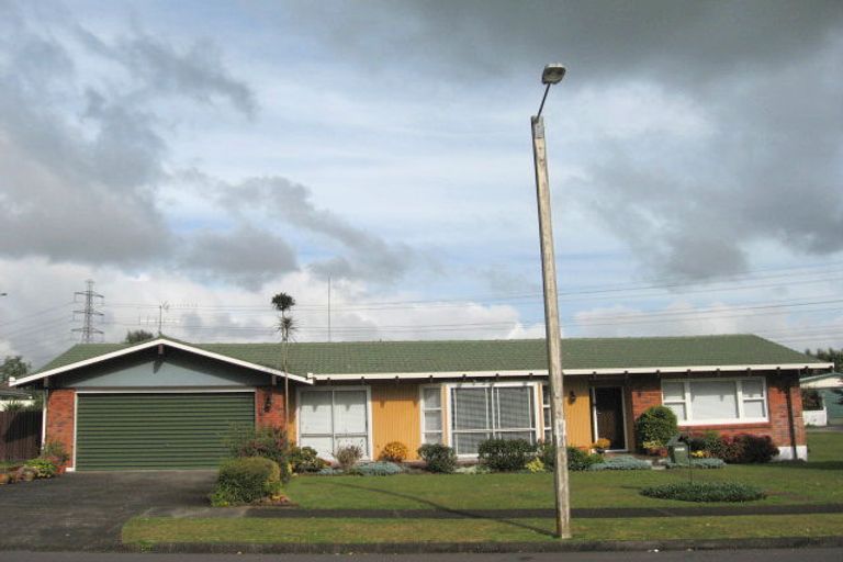 Photo of property in 17 Bexley Place, Pahurehure, Papakura, 2113