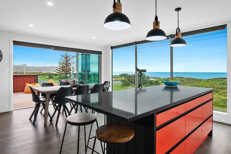 Photo of property in 44 Broadway Road, Waihi Beach, 3611