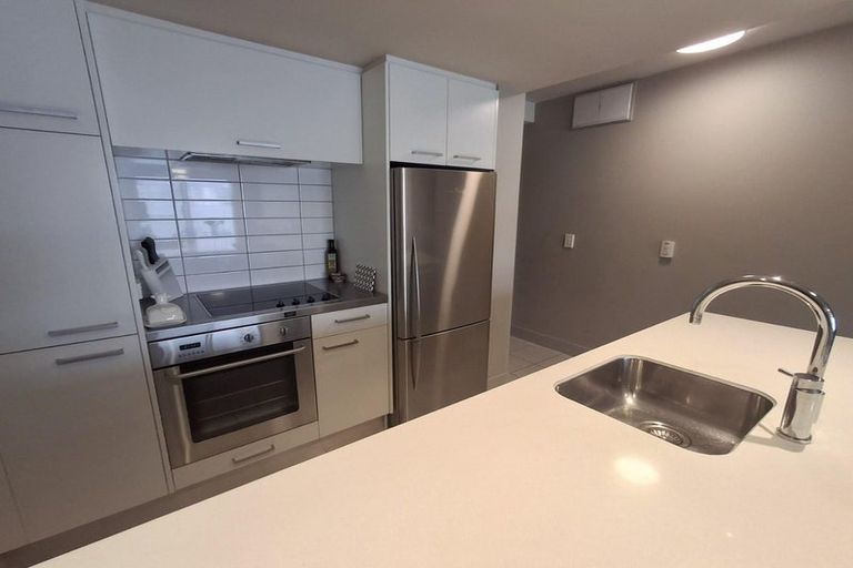 Photo of property in The Capital, 22/370 Oriental Parade, Oriental Bay, Wellington, 6011