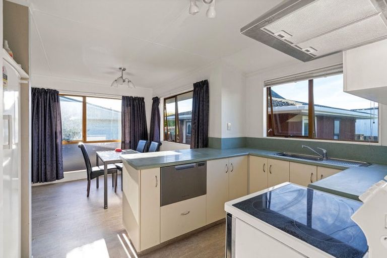 Photo of property in 10 Te Kama Street, Levin, 5510