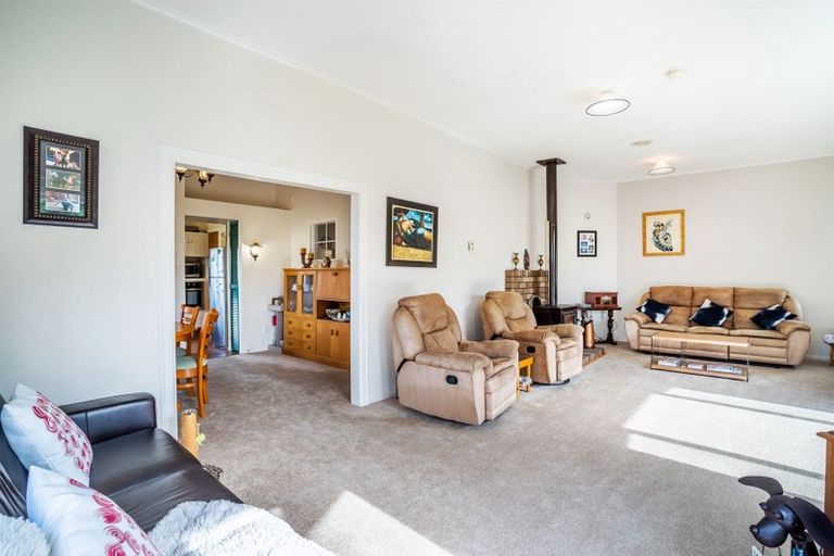 Photo of property in 124 Kanohi Road, Kaukapakapa, 0873