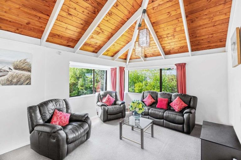 Photo of property in 3/72 Lake Road, Northcote, Auckland, 0627