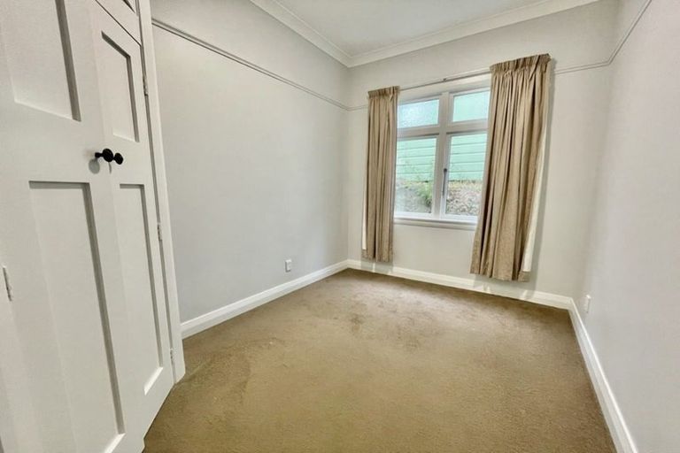 Photo of property in 73 Majoribanks Street, Mount Victoria, Wellington, 6011