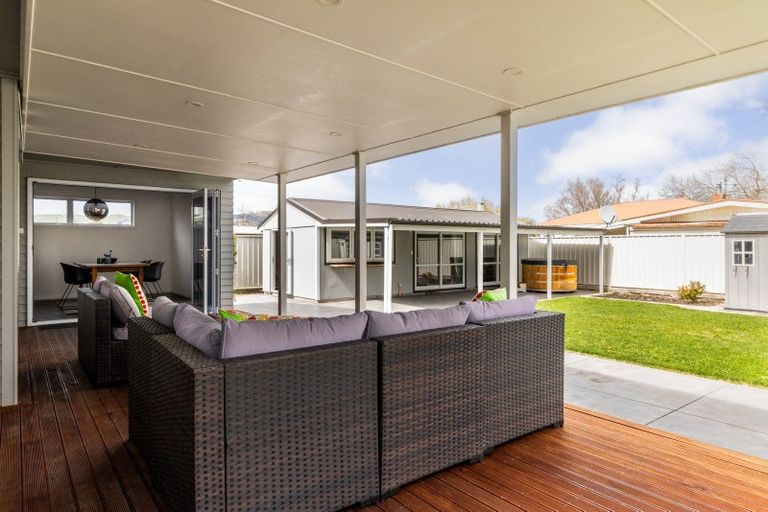 Photo of property in 39 Lipscombe Crescent, Havelock North, 4130