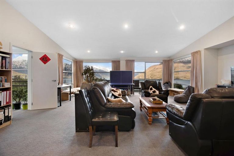 Photo of property in 18b Sainsbury Road, Fernhill, Queenstown, 9300