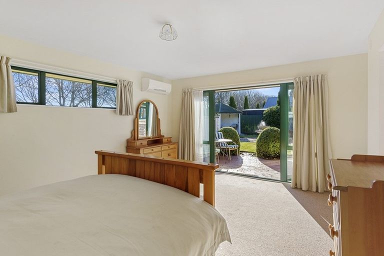 Photo of property in 31 Providence Place, Redwood, Christchurch, 8051