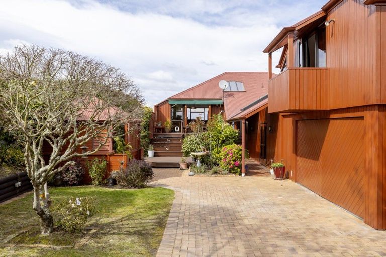 Photo of property in 39 Wakeman Road, Acacia Bay, Taupo, 3330