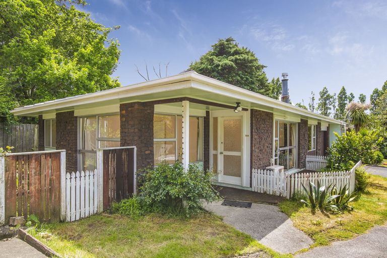 Photo of property in 1/18 Kashmir Road, Glen Eden, Auckland, 0602