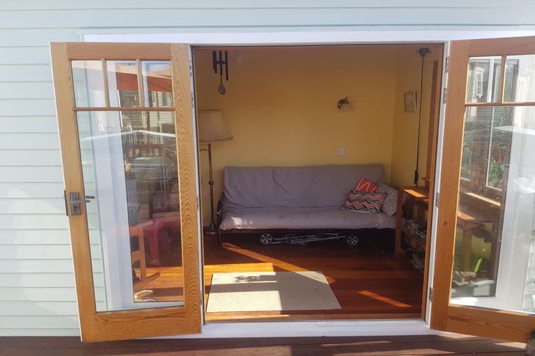 Photo of property in 108 Russell Terrace, Berhampore, Wellington, 6023