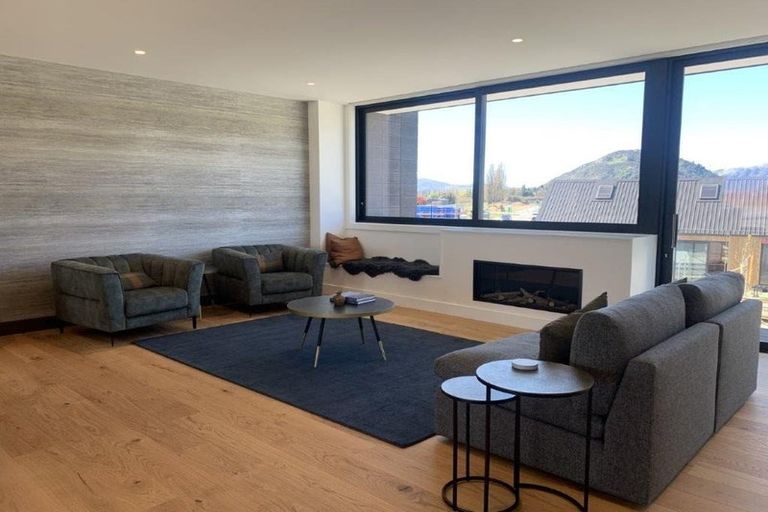 Photo of property in 27 Rubus Street, Wanaka, 9382