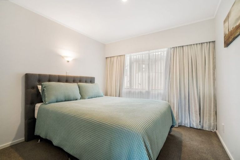 Photo of property in 42 Westview Court, Somerville, Auckland, 2014