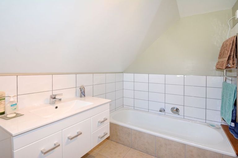 Photo of property in 209 Larnach Road, Waverley, Dunedin, 9013