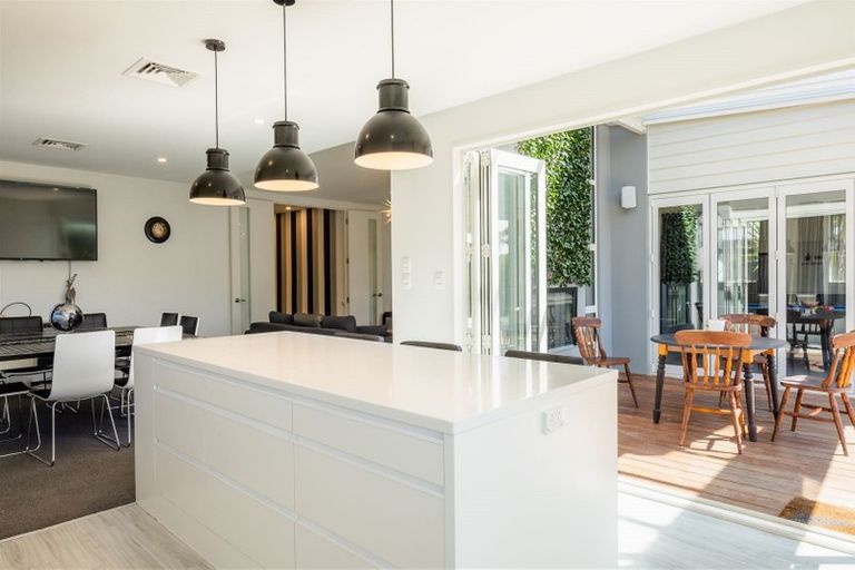 Photo of property in 45 Westpark Drive, Burnside, Christchurch, 8053