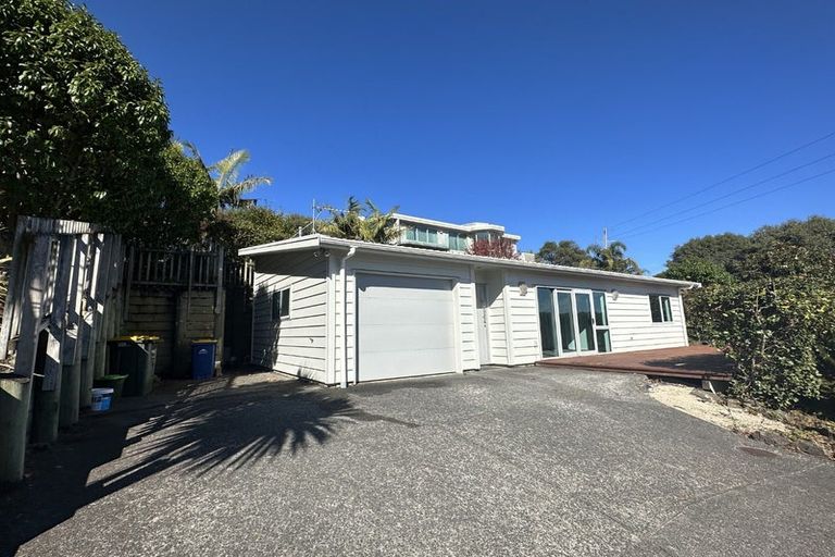 Photo of property in 144 Kittiwake Drive, Schnapper Rock, Auckland, 0632