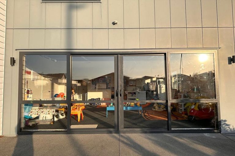 Photo of property in 54 Waituarua Drive, Takanini, 2112