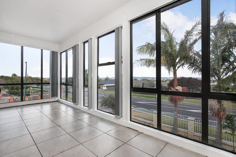 Photo of property in 2 Senator Drive, Manurewa, Auckland, 2105