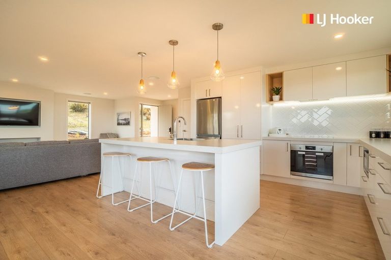 Photo of property in 25 Totara Close, Taieri Mouth, Brighton, 9091