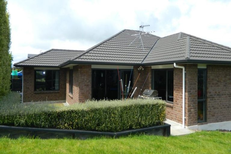 Photo of property in 123 Te Puia Drive, Aotea, Porirua, 5024