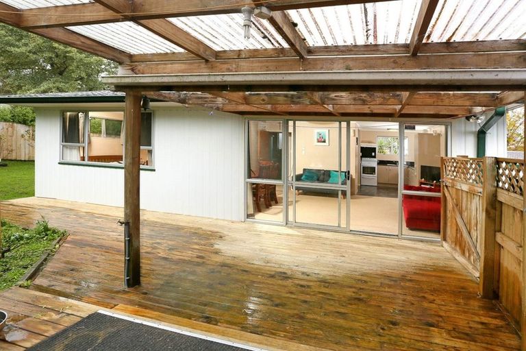 Photo of property in 2/26 Kemp Road, Massey, Auckland, 0614