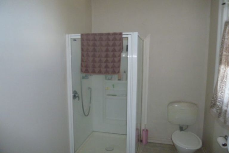 Photo of property in 10 Levy Street, Mount Victoria, Wellington, 6011