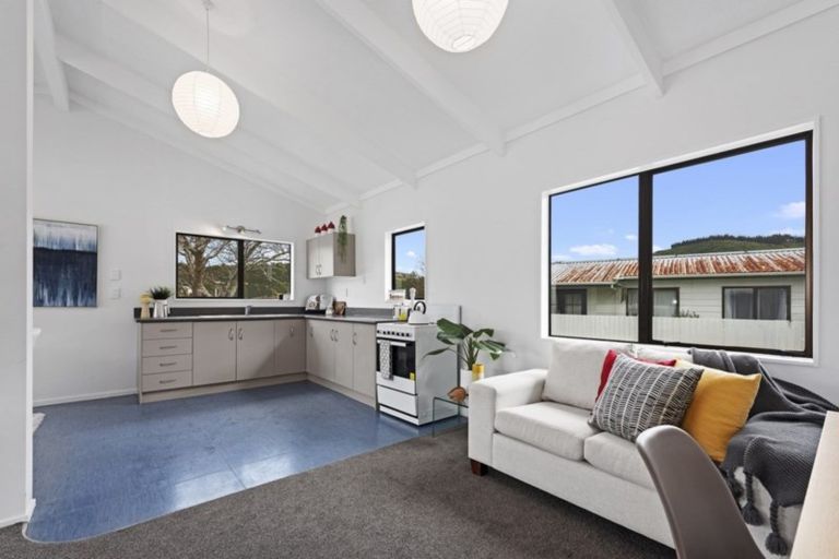 Photo of property in 100 Gillespies Road, Birchville, Upper Hutt, 5018