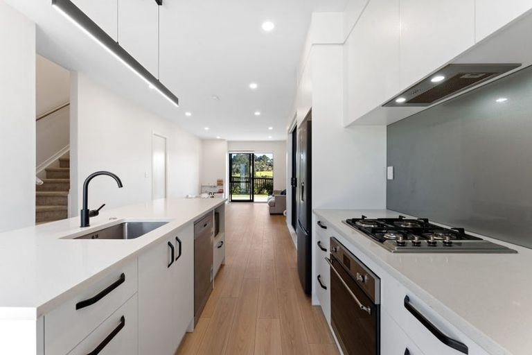 Photo of property in 63 Biokovo Street, Massey, Auckland, 0614