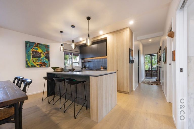 Photo of property in 50 Great North Road, Riverhead, 0820