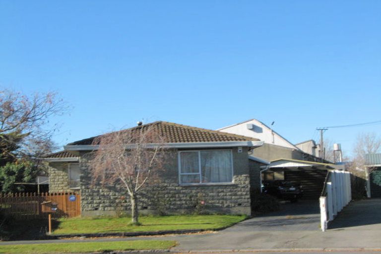 Photo of property in 17 Kilkenny Place, Belfast, Christchurch, 8051