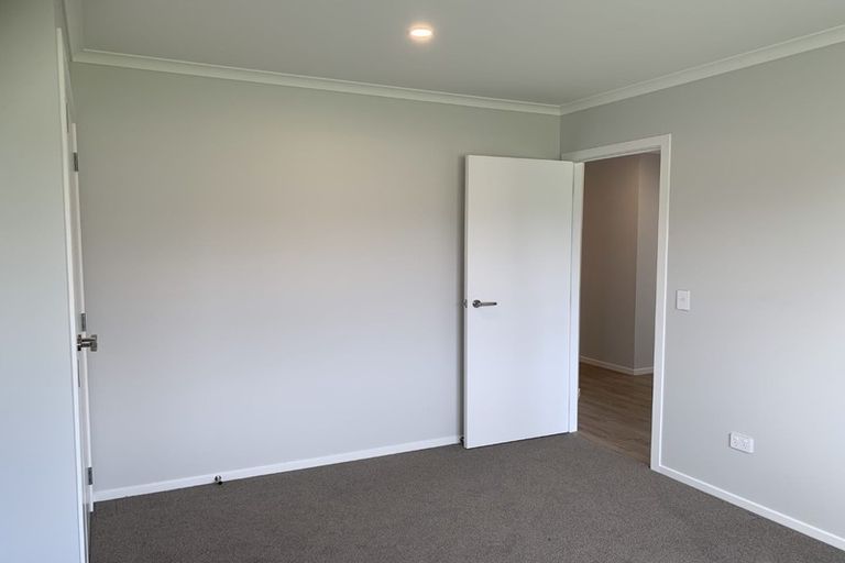 Photo of property in 4 Kingi Te Ahoaho Place, Otaki, 5512