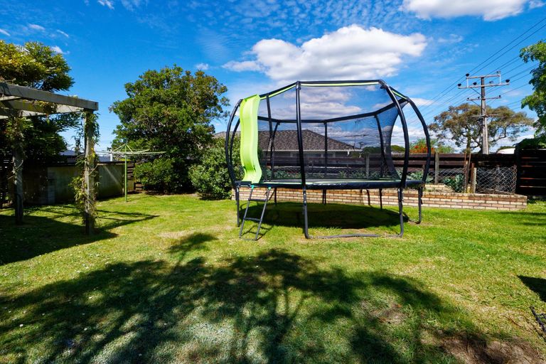 Photo of property in 145 Tirimoana Road, Te Atatu South, Auckland, 0602