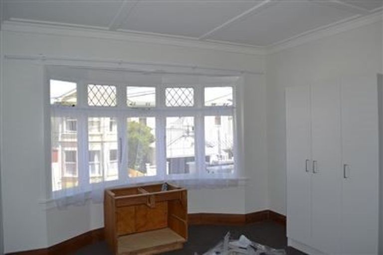 Photo of property in 19 Austin Street, Mount Victoria, Wellington, 6011