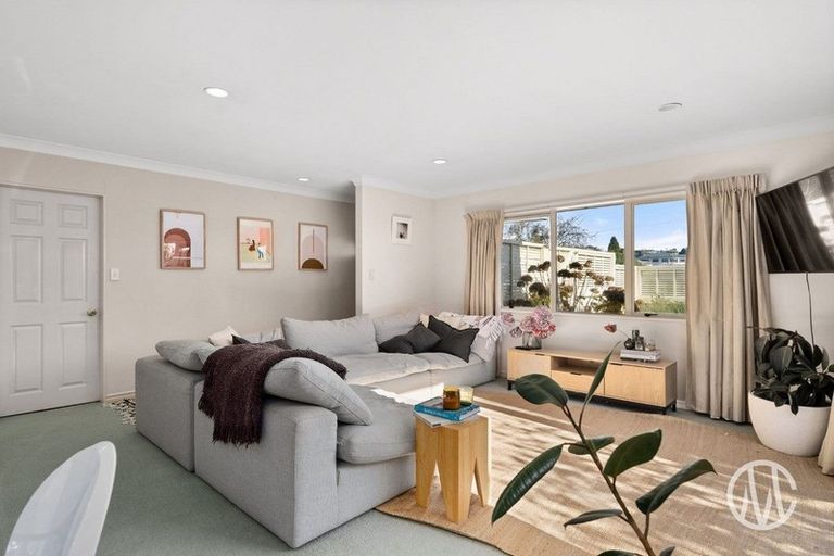 Photo of property in 16a Goods Road, Otumoetai, Tauranga, 3110