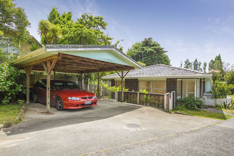 Photo of property in 1/18 Kashmir Road, Glen Eden, Auckland, 0602