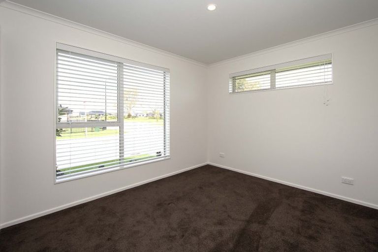 Photo of property in 31 Tara Crescent, Woodend, 7610