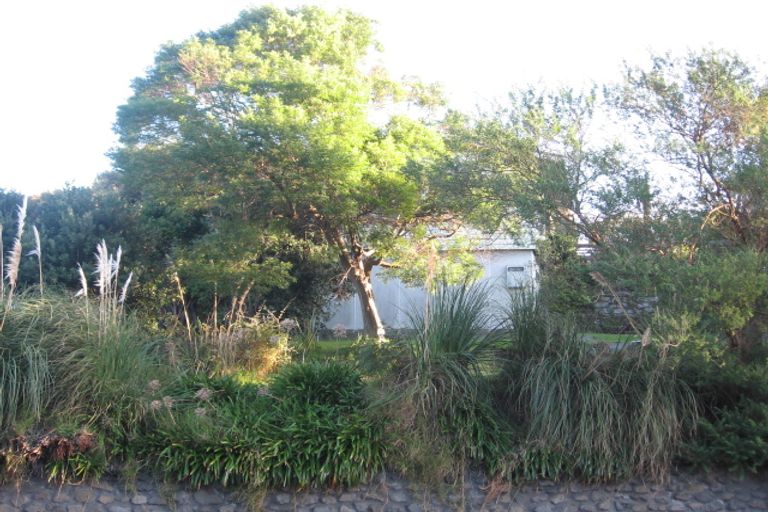 Photo of property in 120 Raumati Road, Raumati Beach, Paraparaumu, 5032