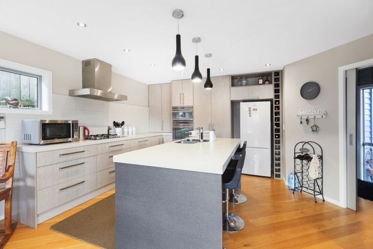 Photo of property in 3 Cresswell Place, Johnsonville, Wellington, 6037