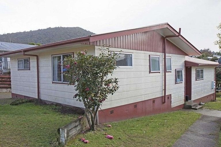 Photo of property in 108 Homedale Street, Pukehangi, Rotorua, 3015