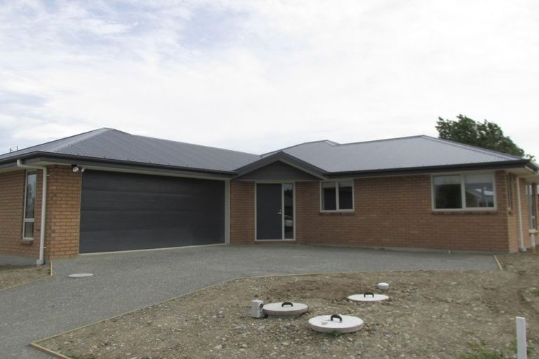 Photo of property in 4a Stanwood Grove, Darfield, 7510