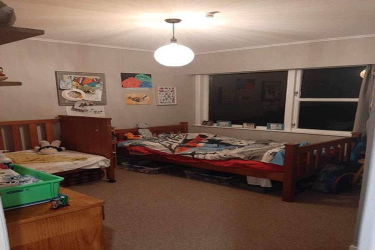 Photo of property in 97 Akaroa Drive, Maupuia, Wellington, 6022