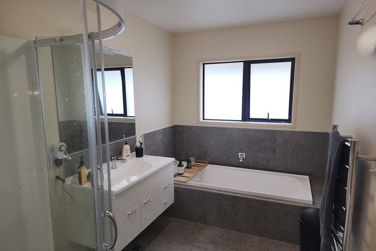 Photo of property in 16 Mandeno Drive, Kerikeri, 0230