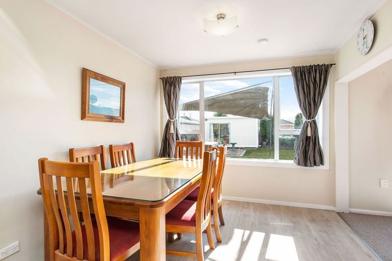 Photo of property in 39 Sandown Crescent, Aranui, Christchurch, 8061