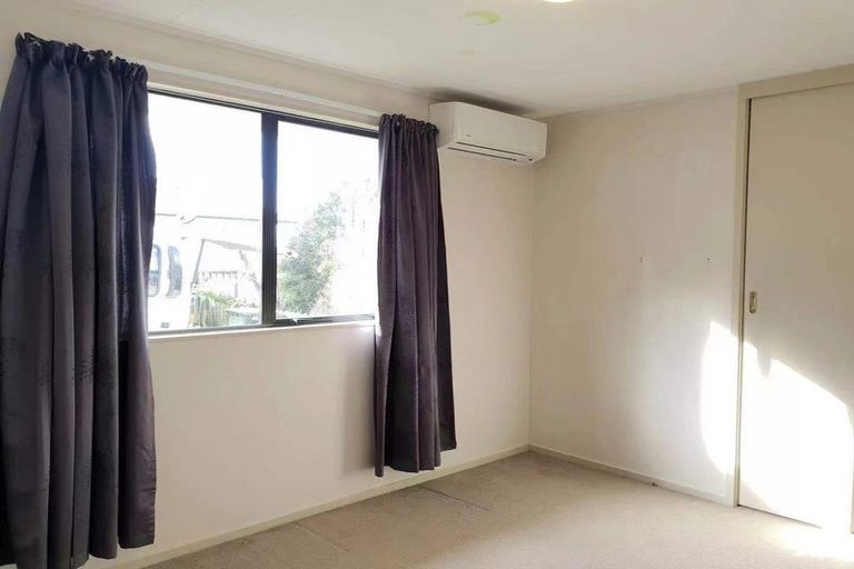 Photo of property in 1/7 Kinvig Place, Ranui, Auckland, 0612