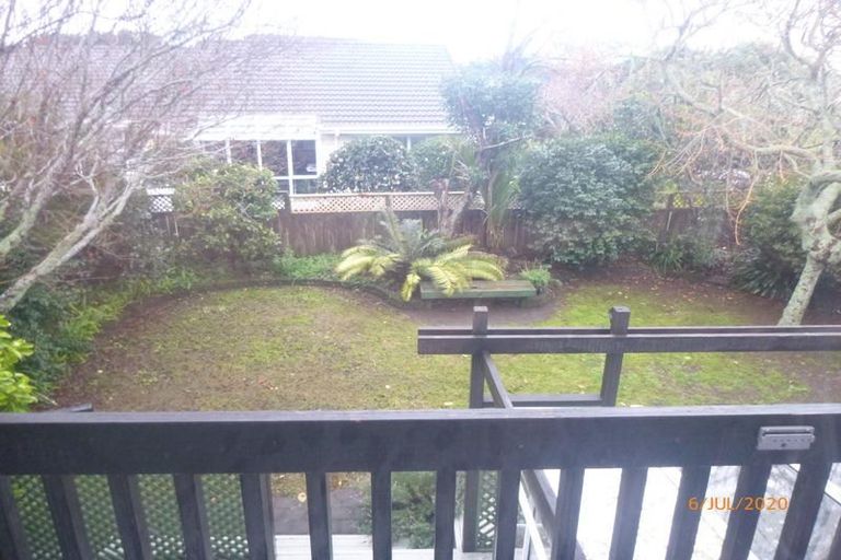 Photo of property in 93 Wiseley Road, West Harbour, Auckland, 0618