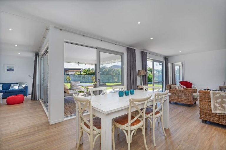 Photo of property in 44 Longreach Drive, Cooks Beach, Whitianga, 3591