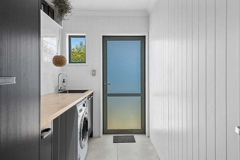 Photo of property in 47 Inverness Drive, Pyes Pa, Tauranga, 3112