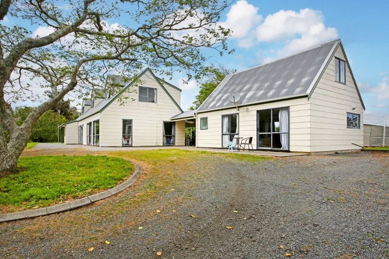 Photo of property in 42 Codlin Road, Waiuku, 2683