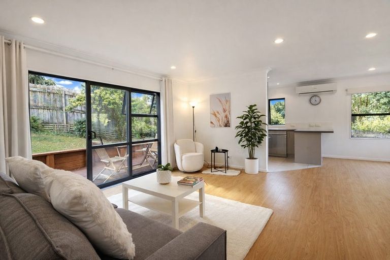 Photo of property in 49a Flaxdale Street, Birkdale, Auckland, 0626