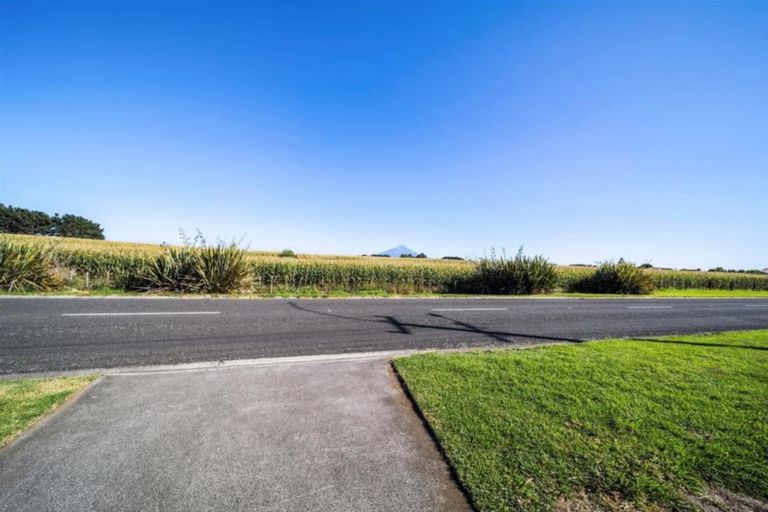 Photo of property in 50 Ketemarae Road, Normanby, Hawera, 4614